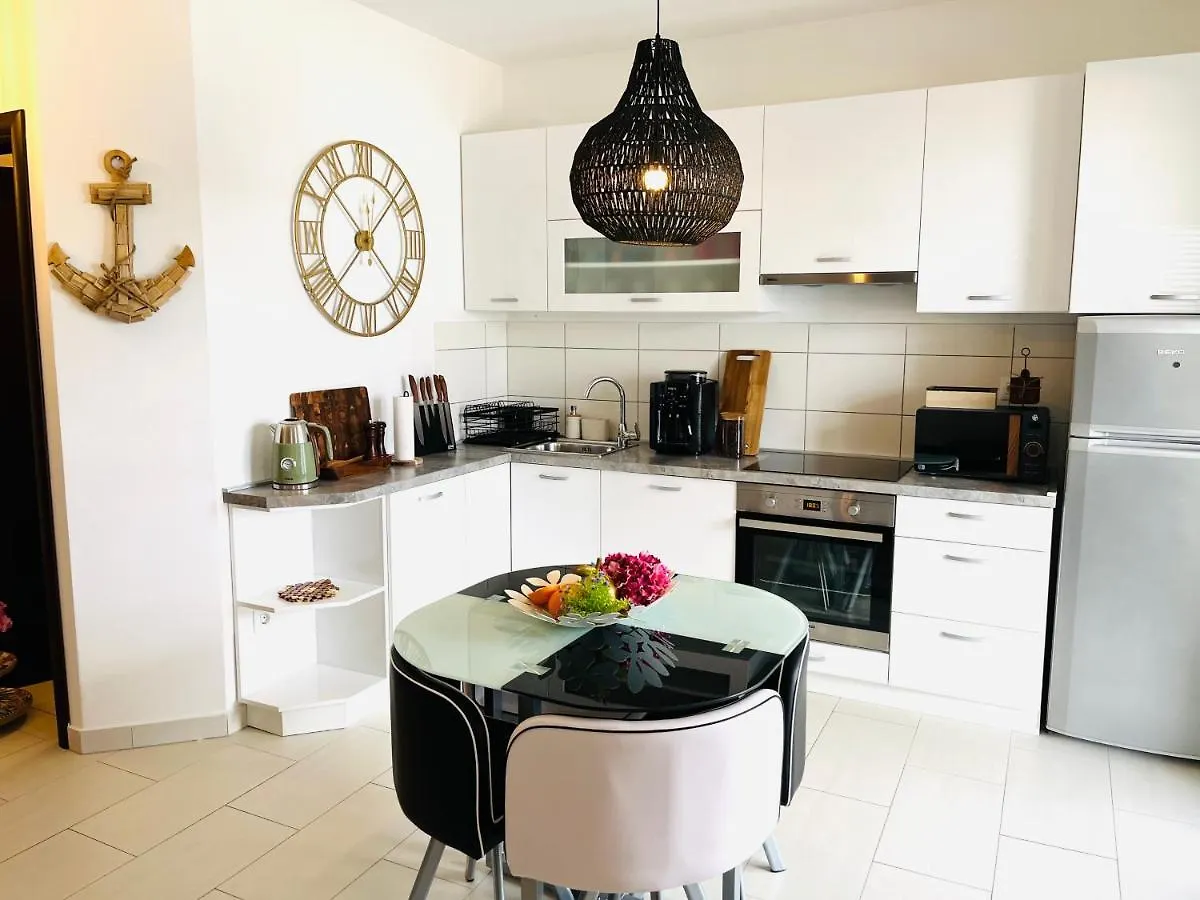 Luxury Apartment Julie Vinjerac