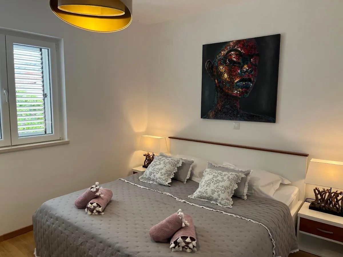 Luxury Apartment Julie Vinjerac