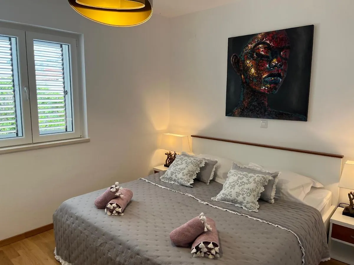 Luxury Apartment Julie Vinjerac 0*,  Hırvatistan